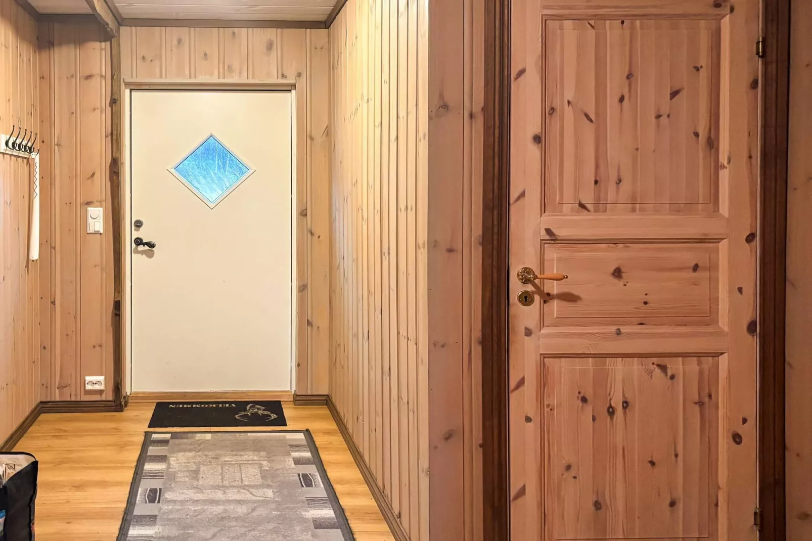 76409 TROLLHYTTA-Indoor