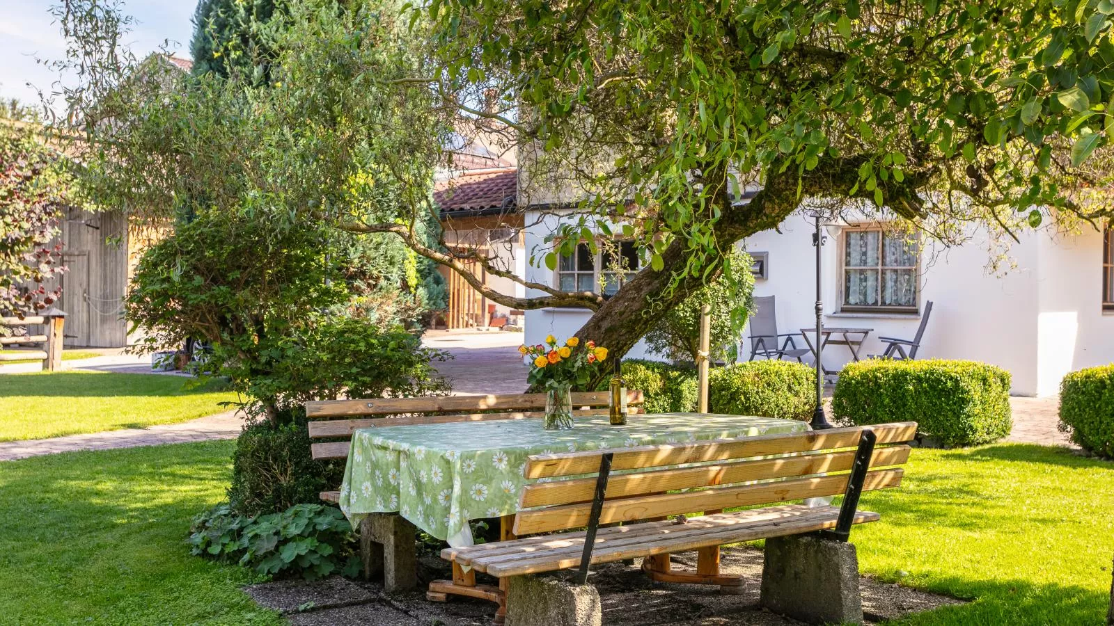 Christine-Gardens in summer