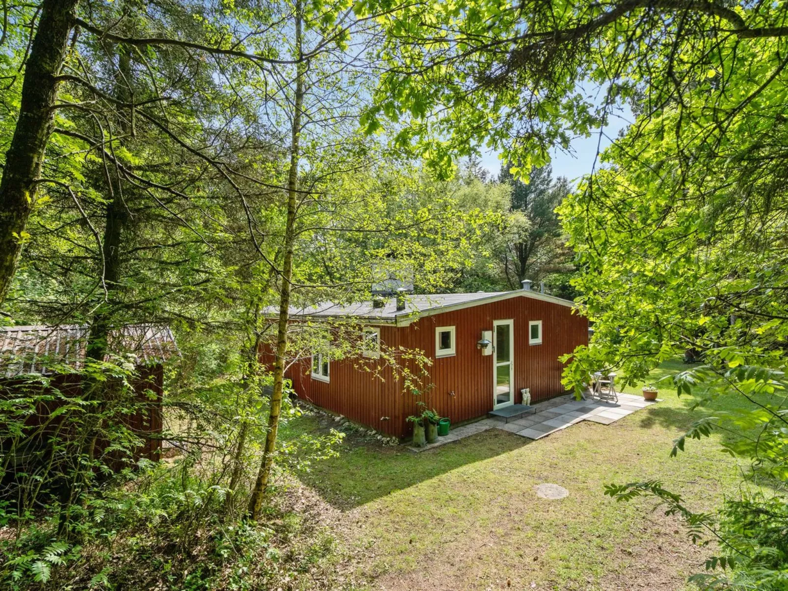 "Deik" - 2km to the fjord-Outside