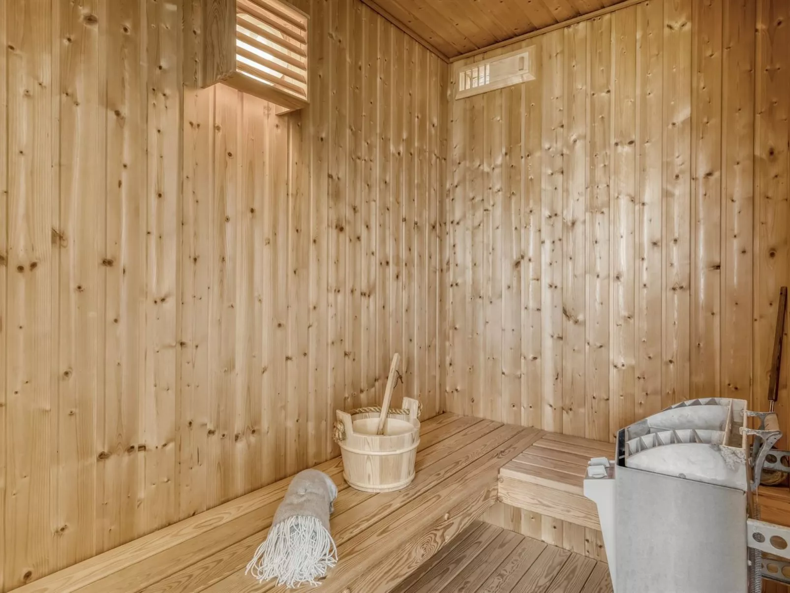 "Sinnika" - 75m from the sea-Drinnen