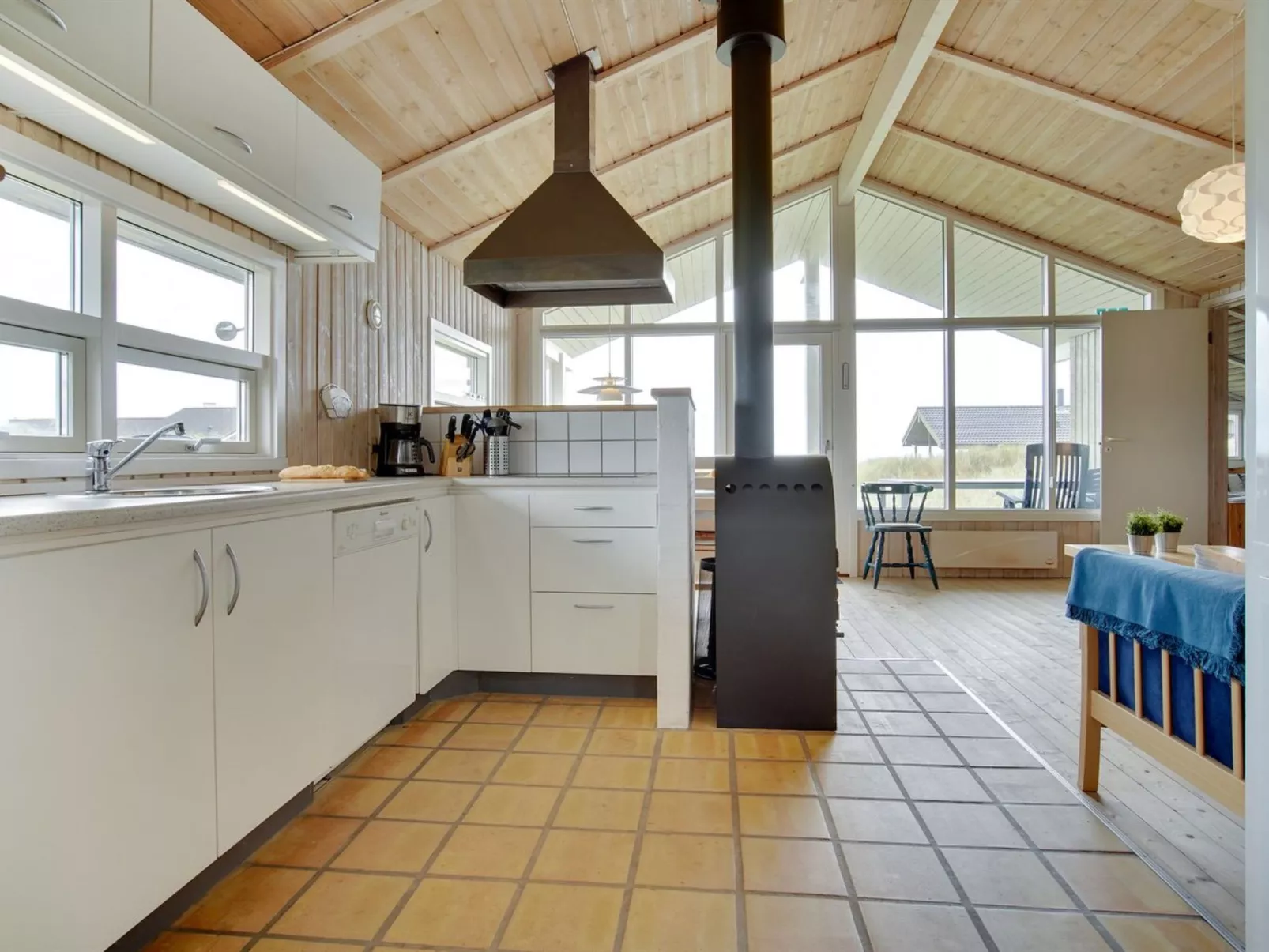 "Viktoria" - 400m from the sea-Inside