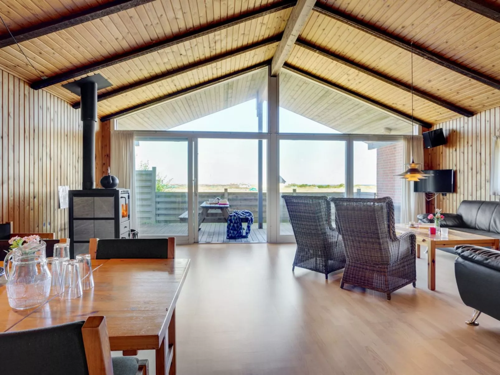 "Thrineke" - 200m from the sea-Dedans