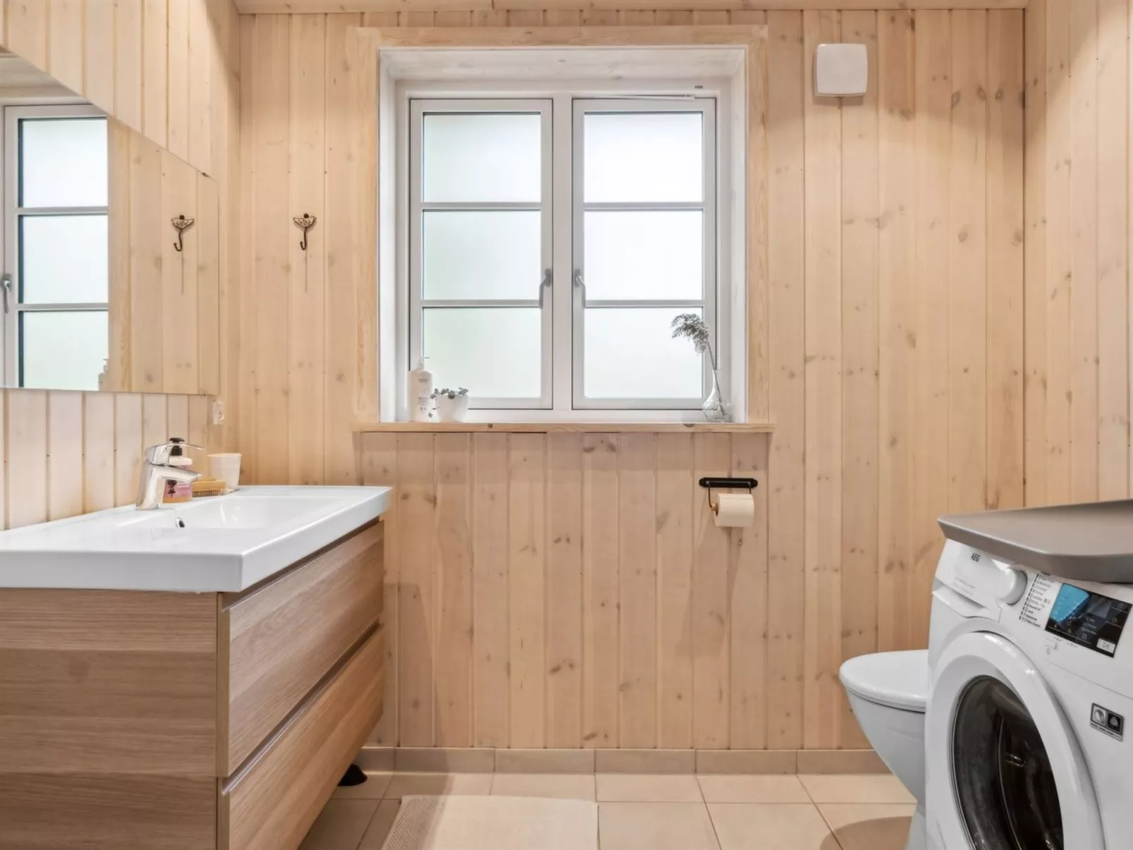 "Grethe" - 750m from the sea-Inside