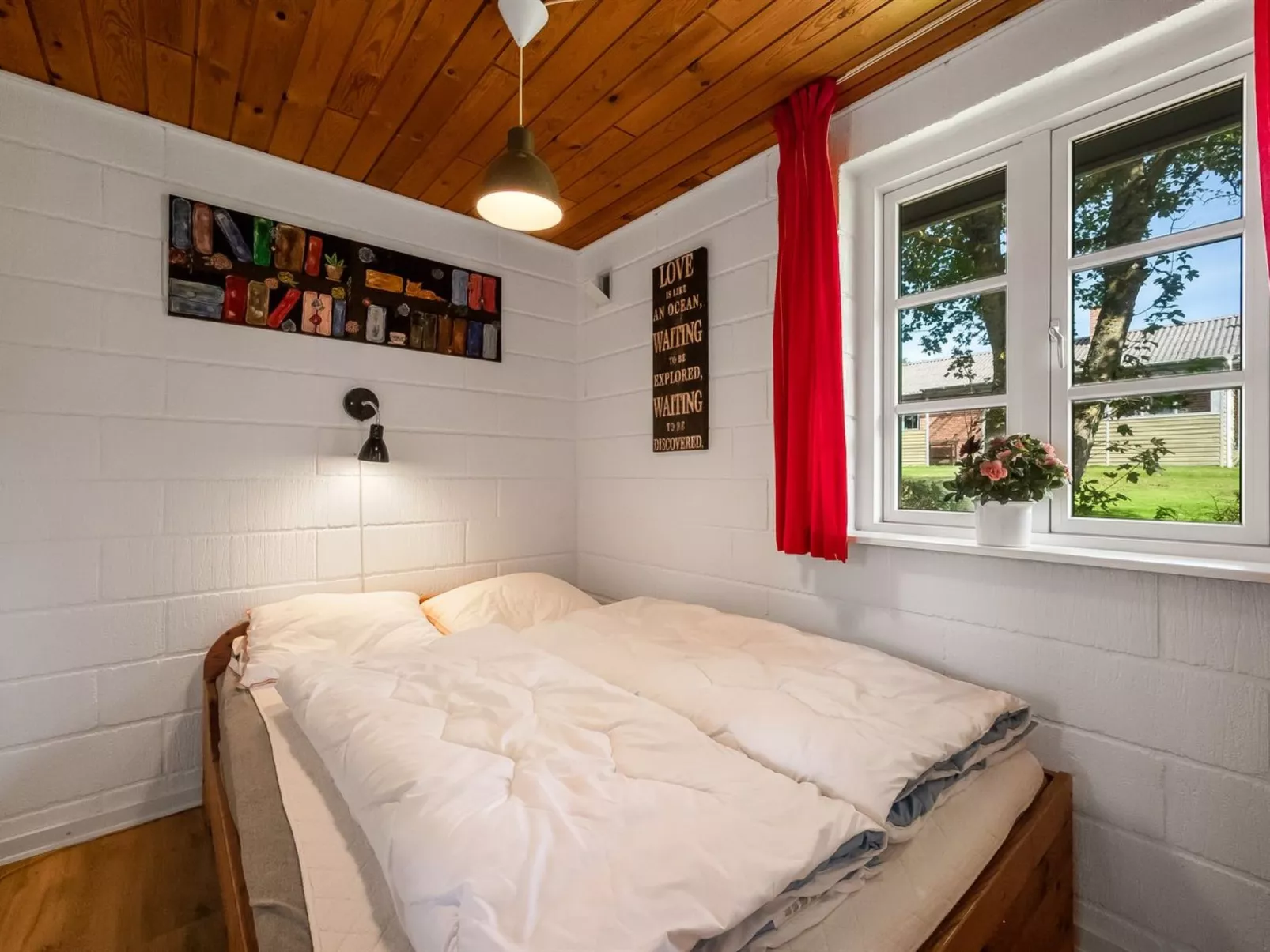 "Tuki" - 700m to the fjord-Inside