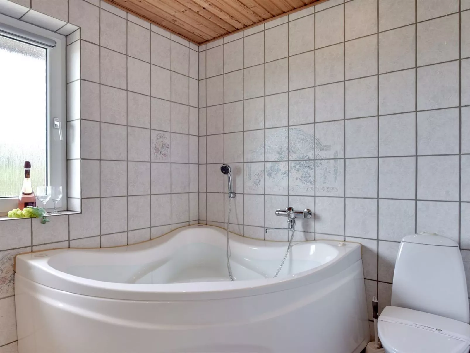 "Dorothea" - 450m to the fjord-Drinnen