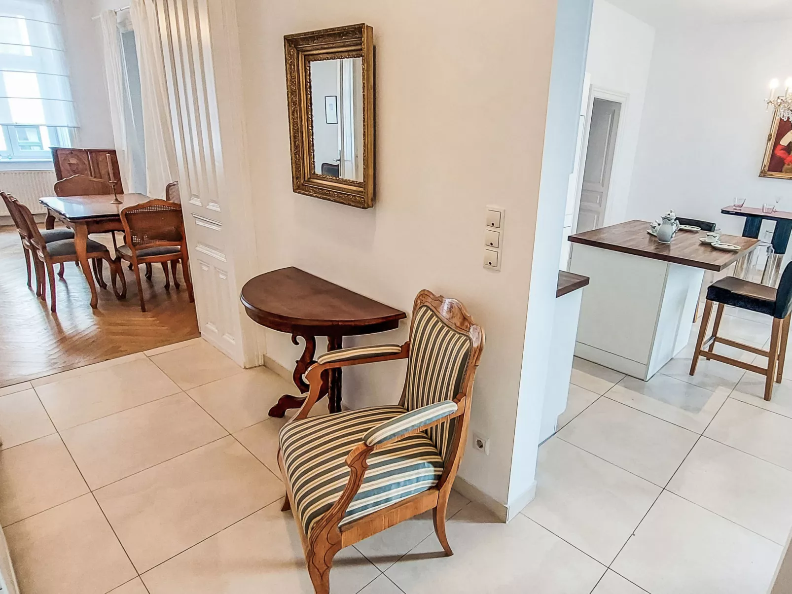 Sobieskiplatz-Drinnen