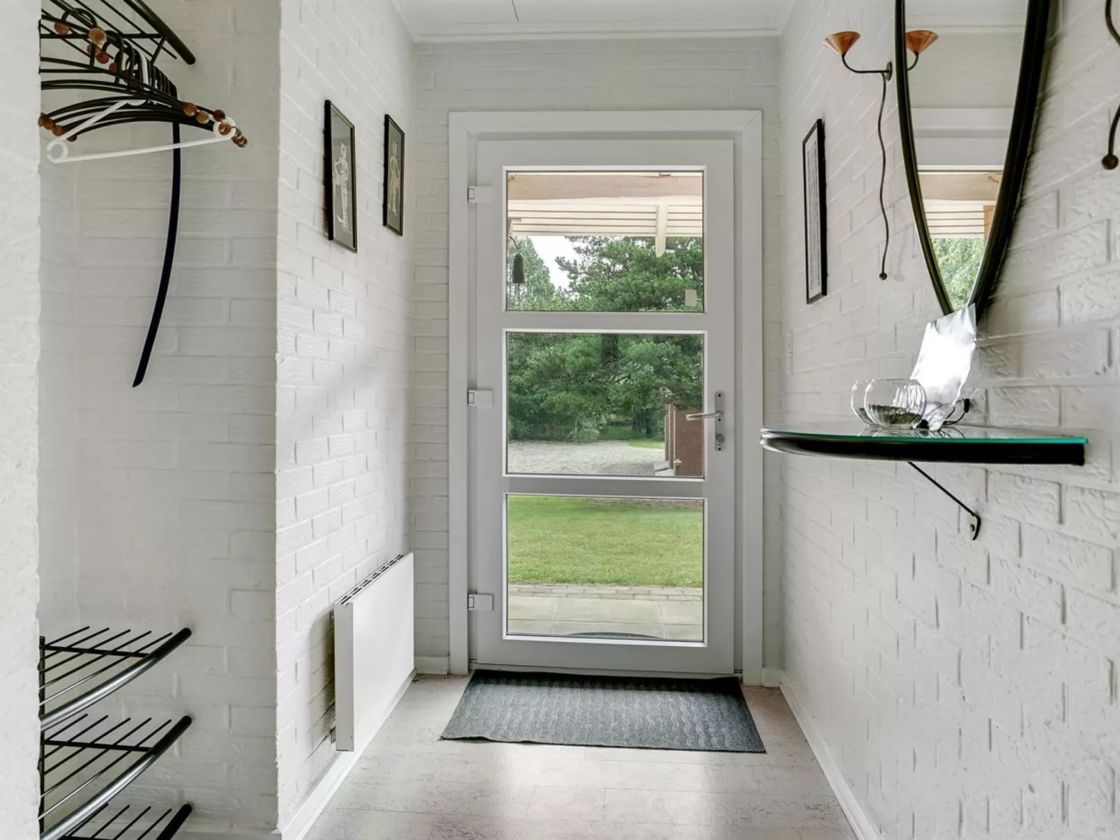 "Gwen" - 2.7km from the sea-Dedans