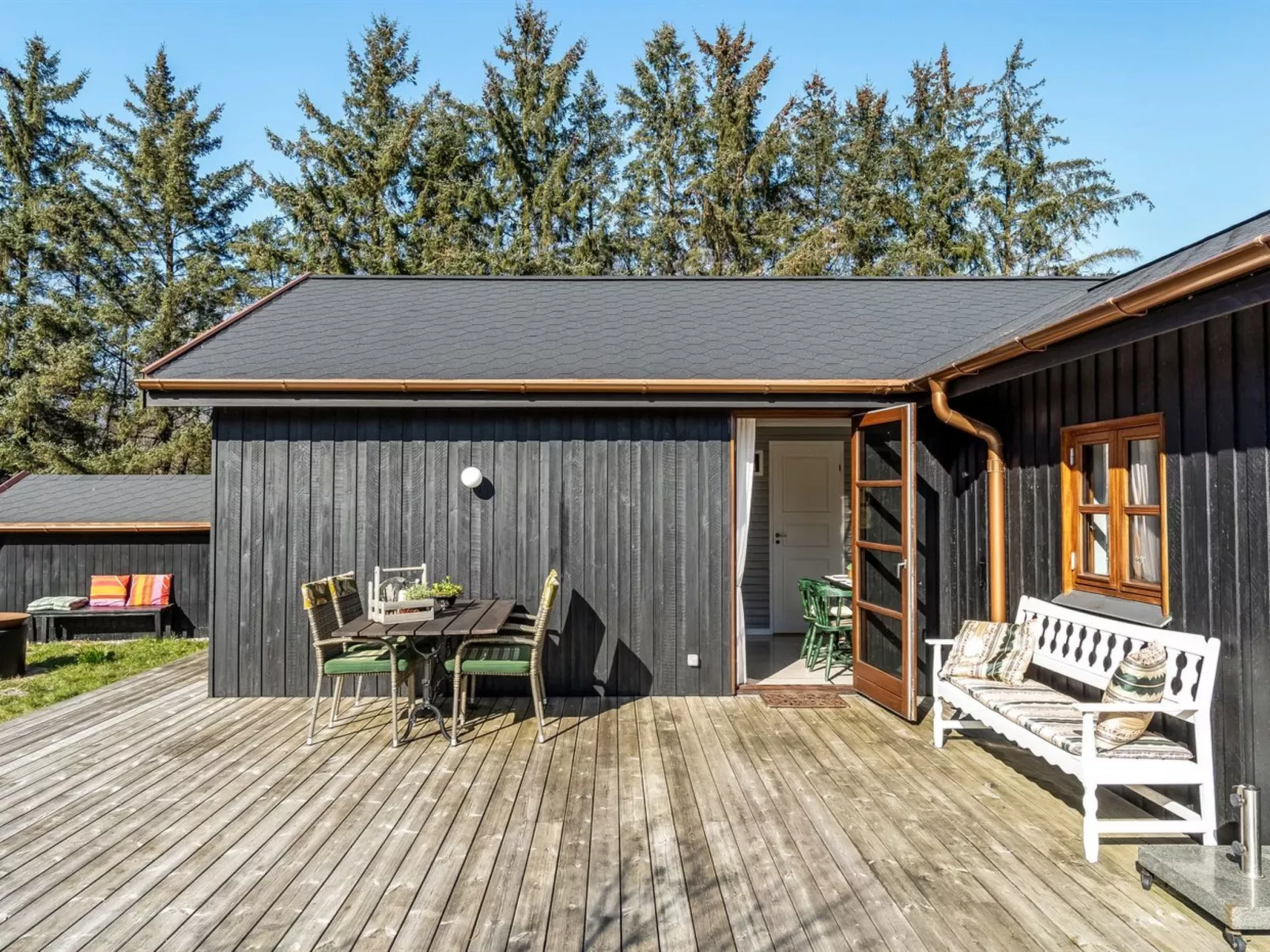 "Marla" - 1.1km from the sea-Outside