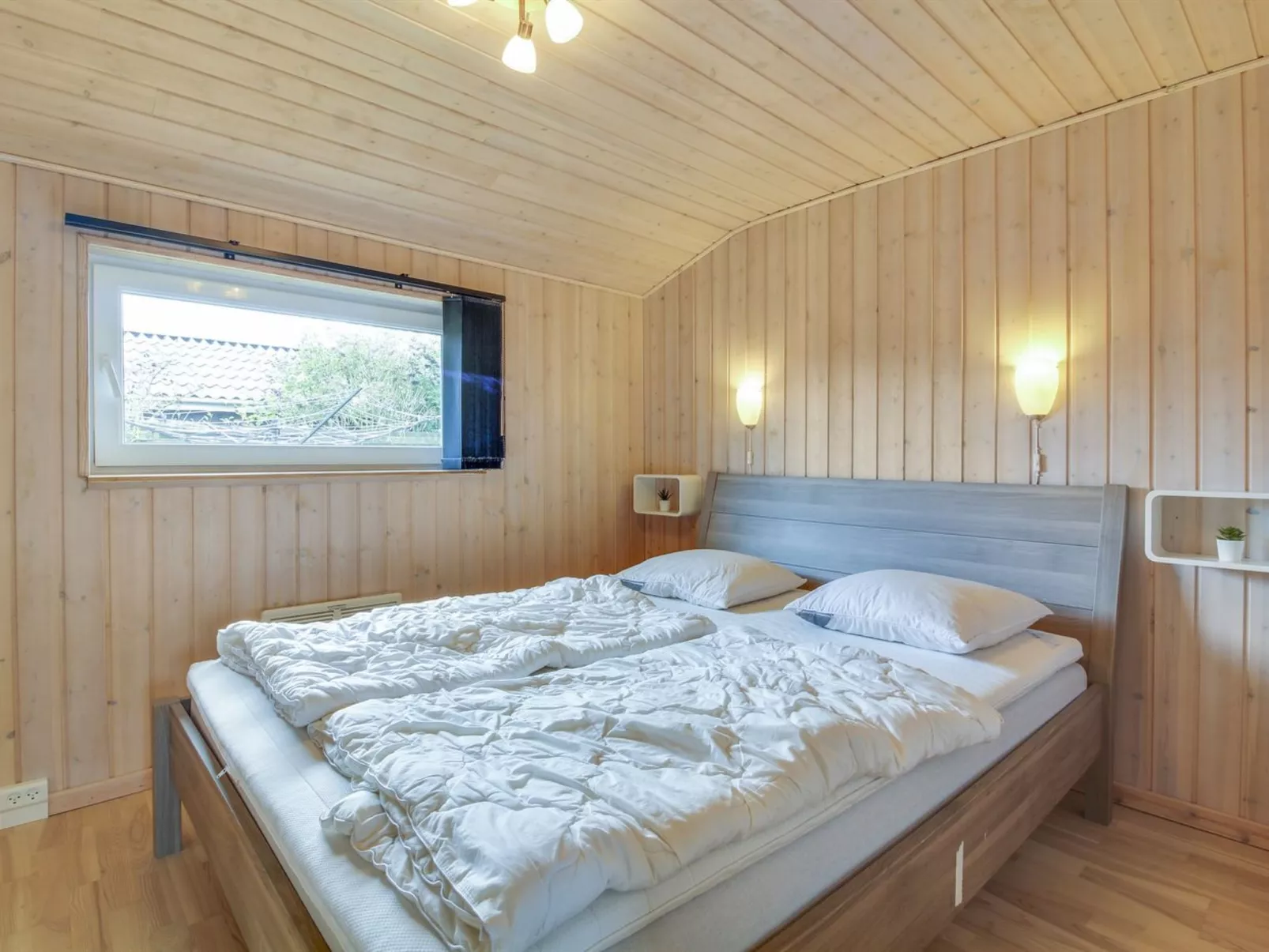 "Susan" - 600m from the sea-Dedans