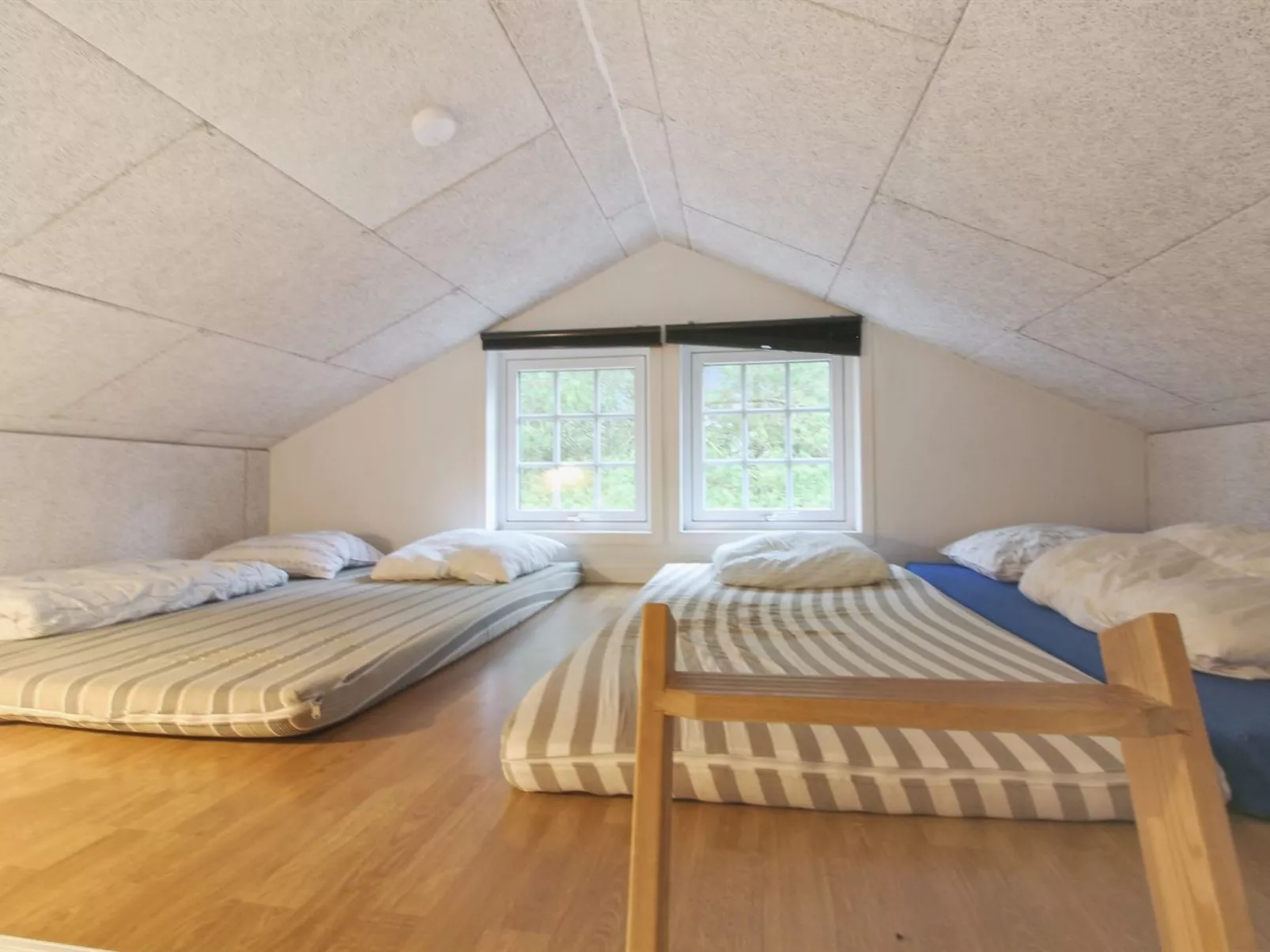 "Svanborg" - 3.7km from the sea-Dedans