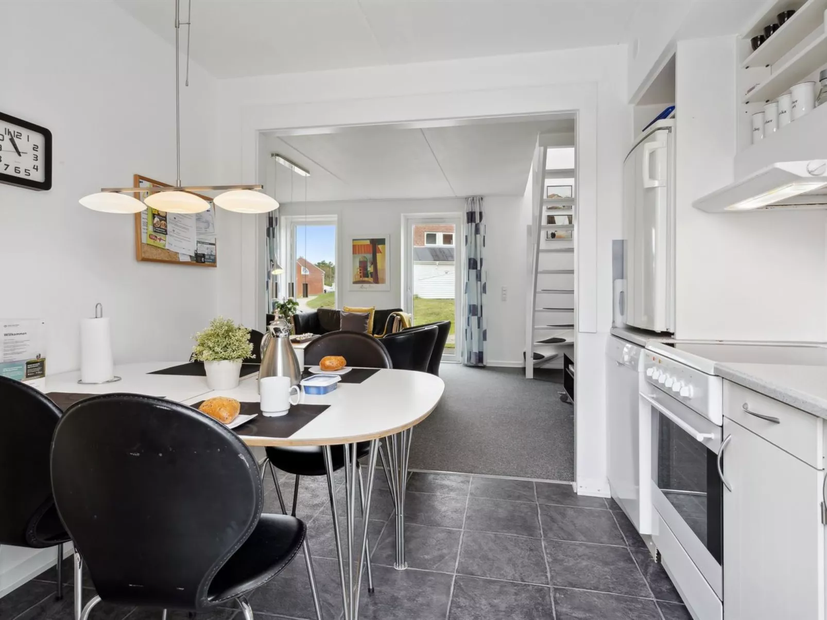 "Aldora" - 2.3km from the sea-Inside