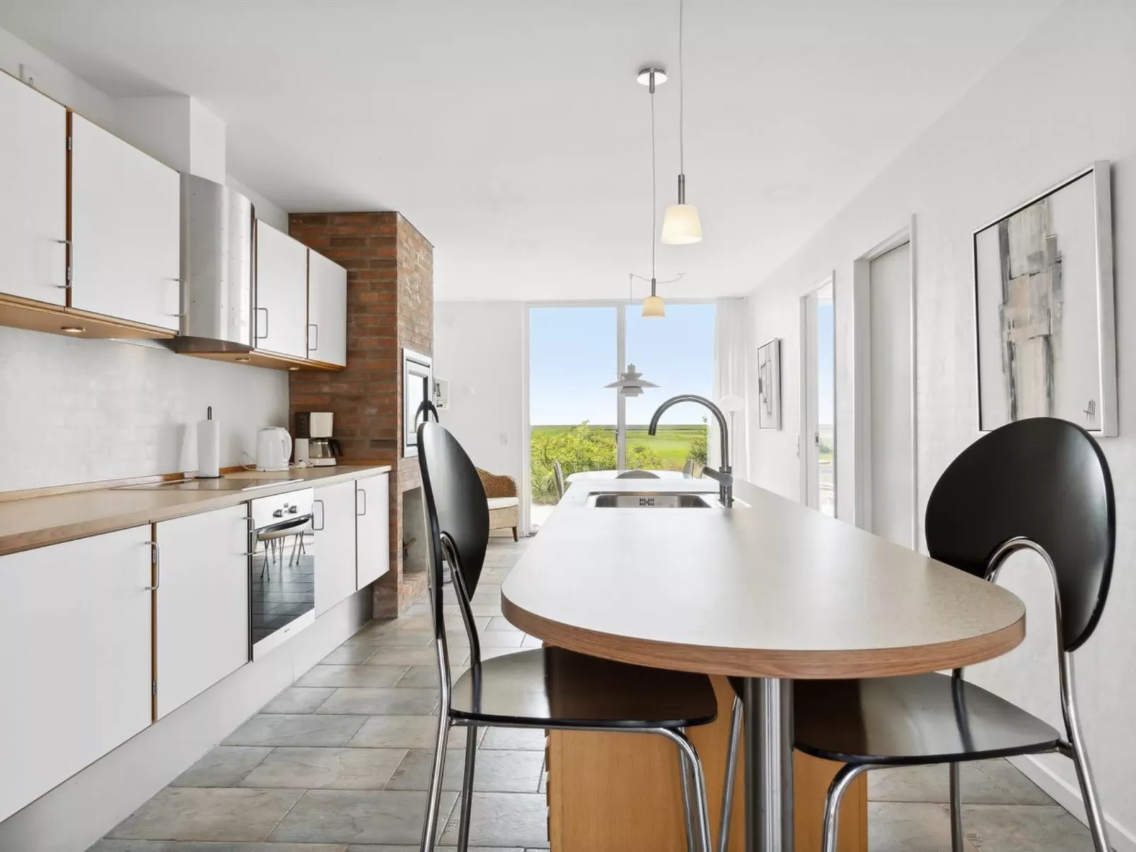 "Ønd" - 2.5km from the sea-Drinnen