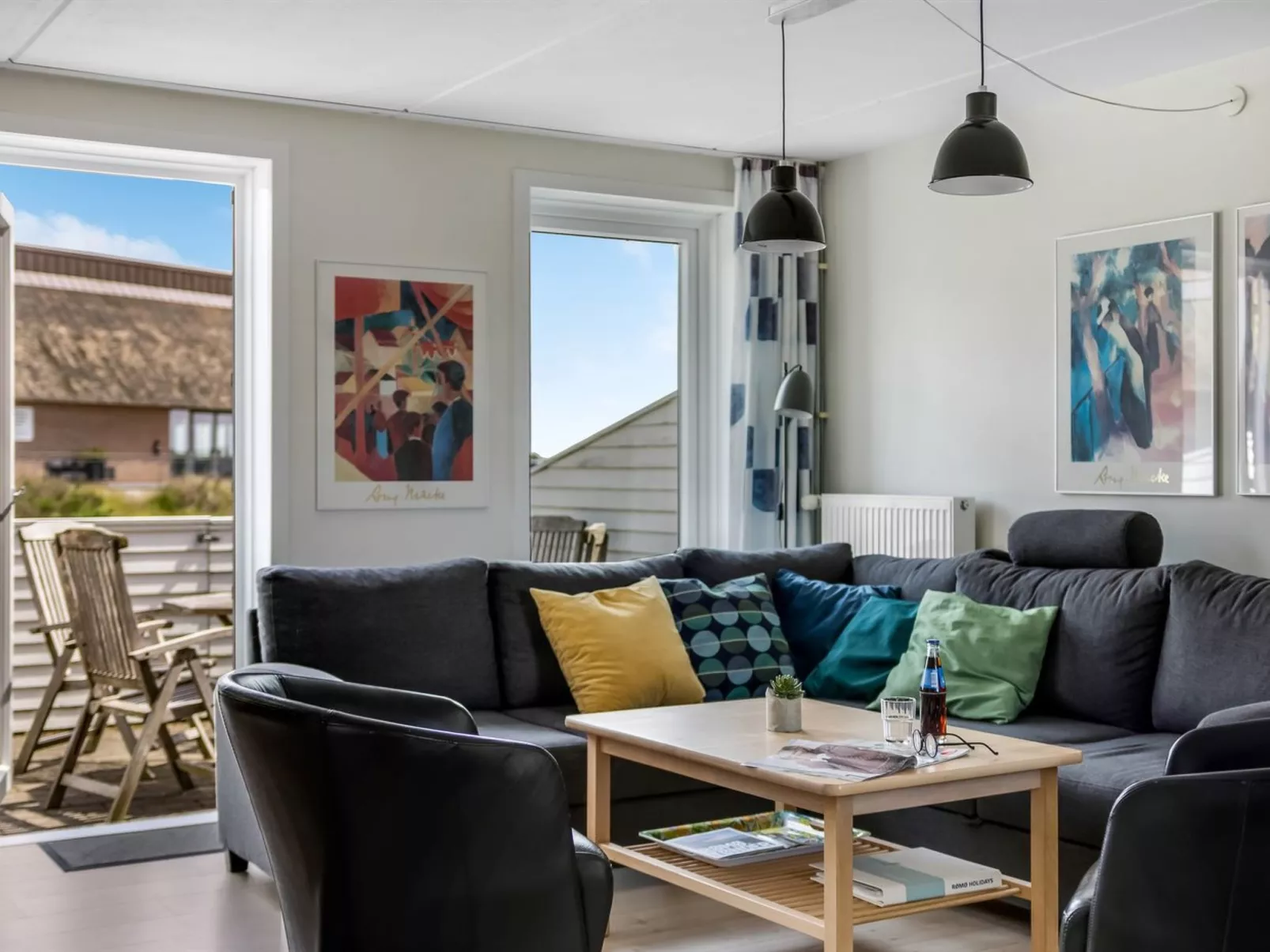 "Nils" - 2.3km from the sea - Inside