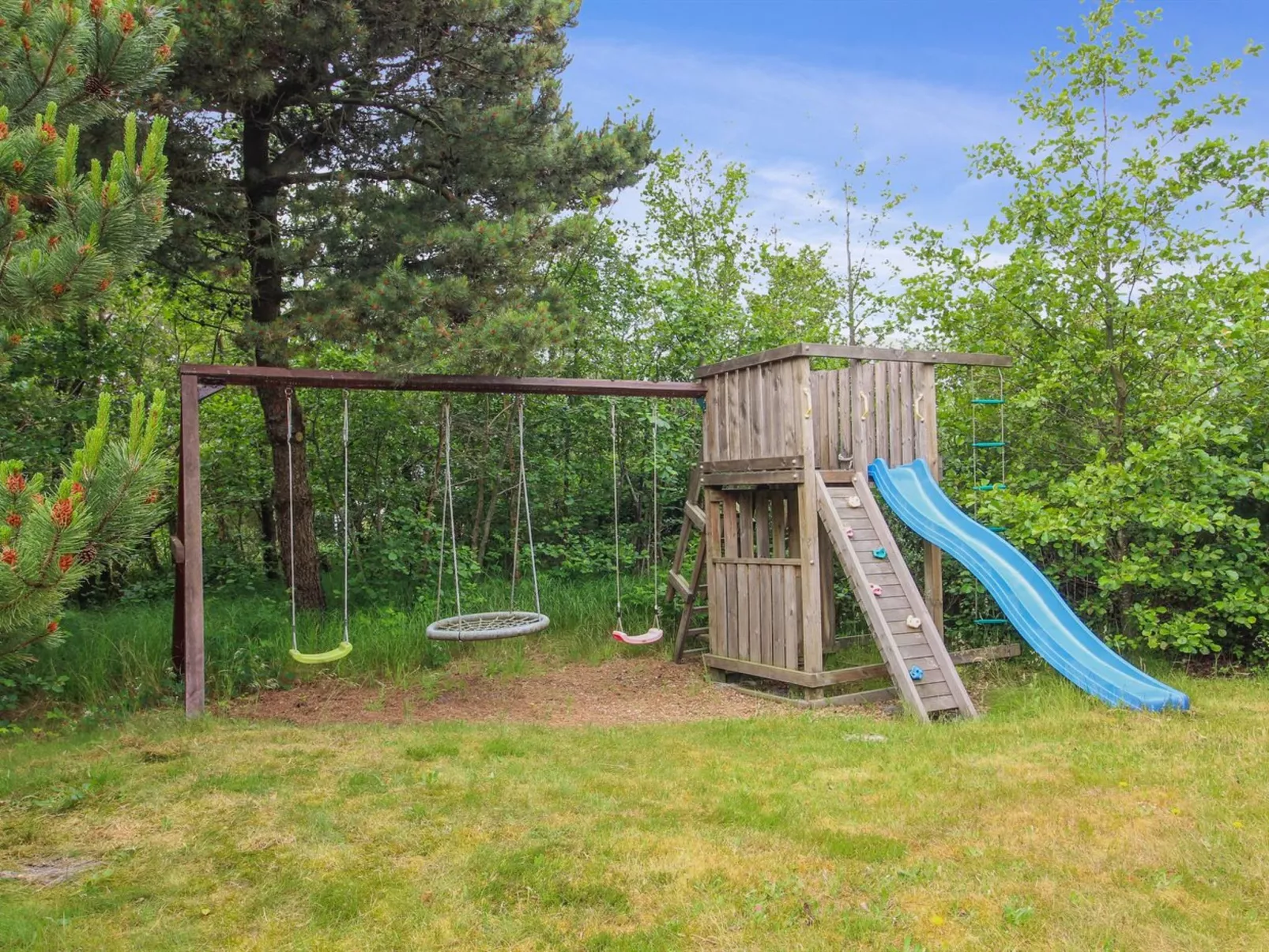 "Vendela" - 2.5km from the sea-Outside