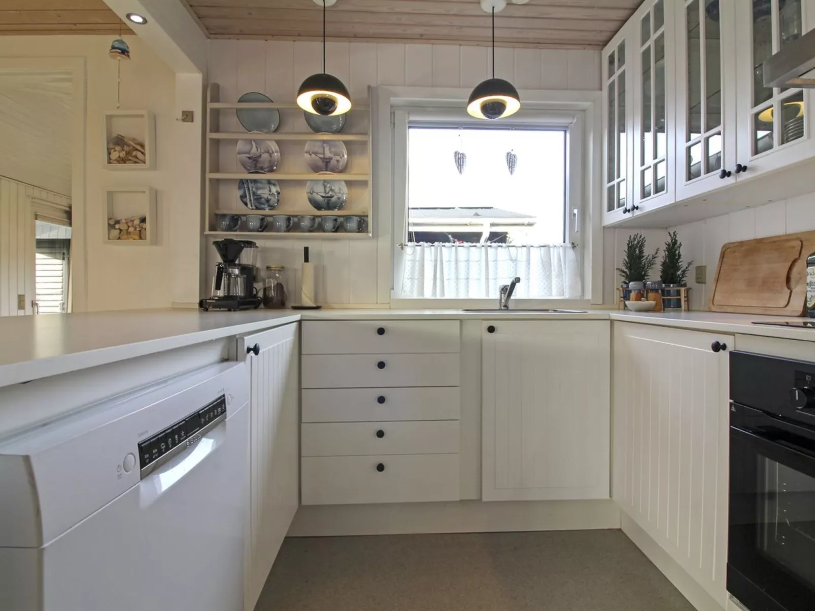 "Jespar" - 300m from the sea-Inside