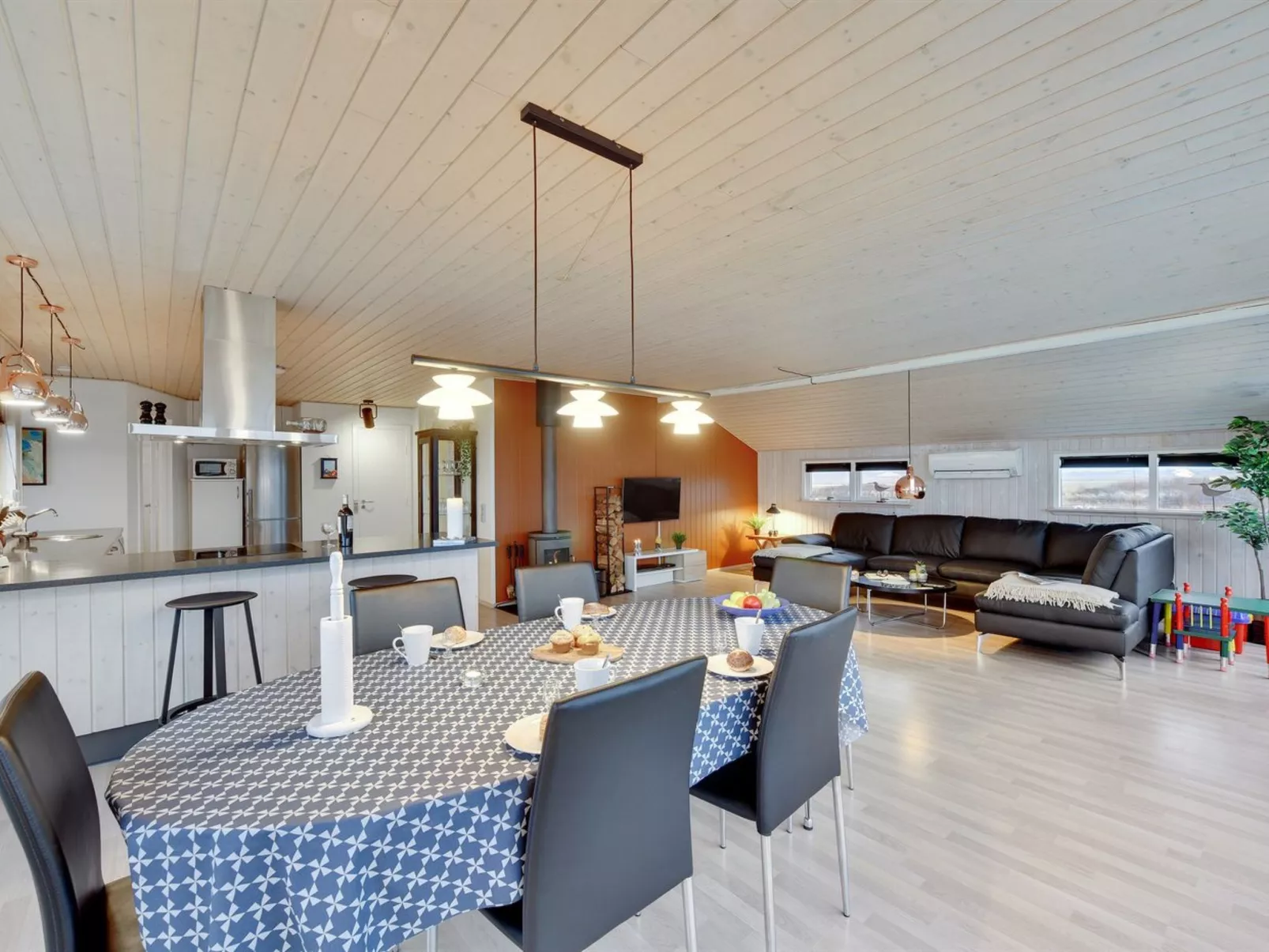 "Withger" - 300m from the sea-Inside