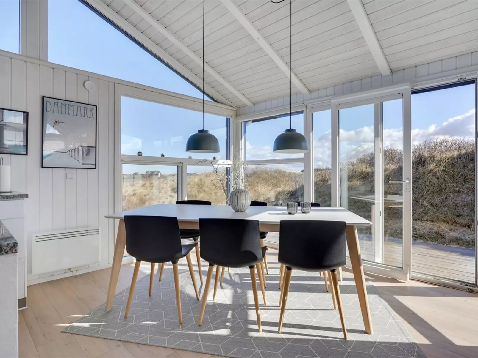 "Swerting" - 230m from the sea-Drinnen