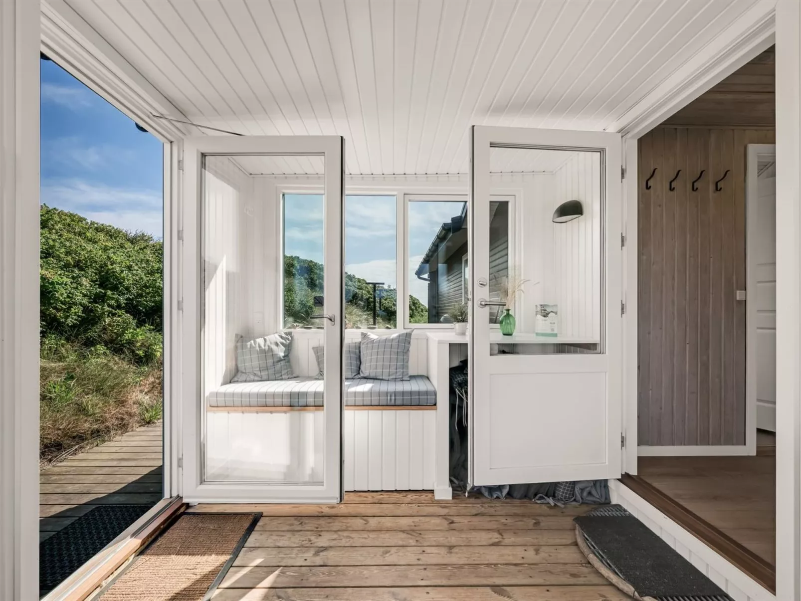 "Talia" -  from the sea-Dedans