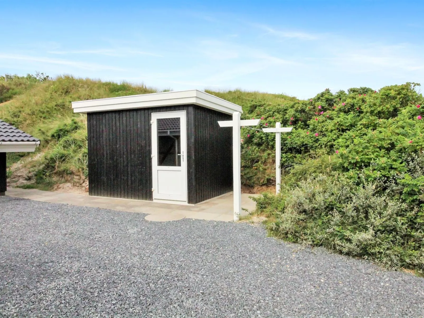 "Sirka" - 200m from the sea-Draußen