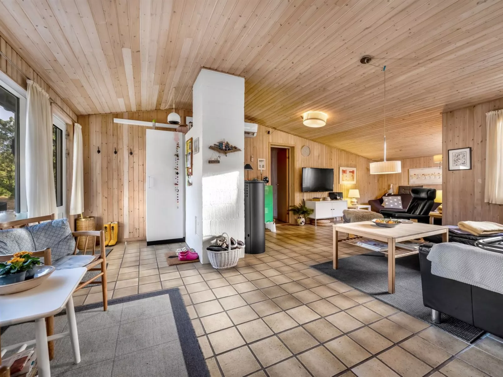 "Maaria" - 600m from the sea-Drinnen