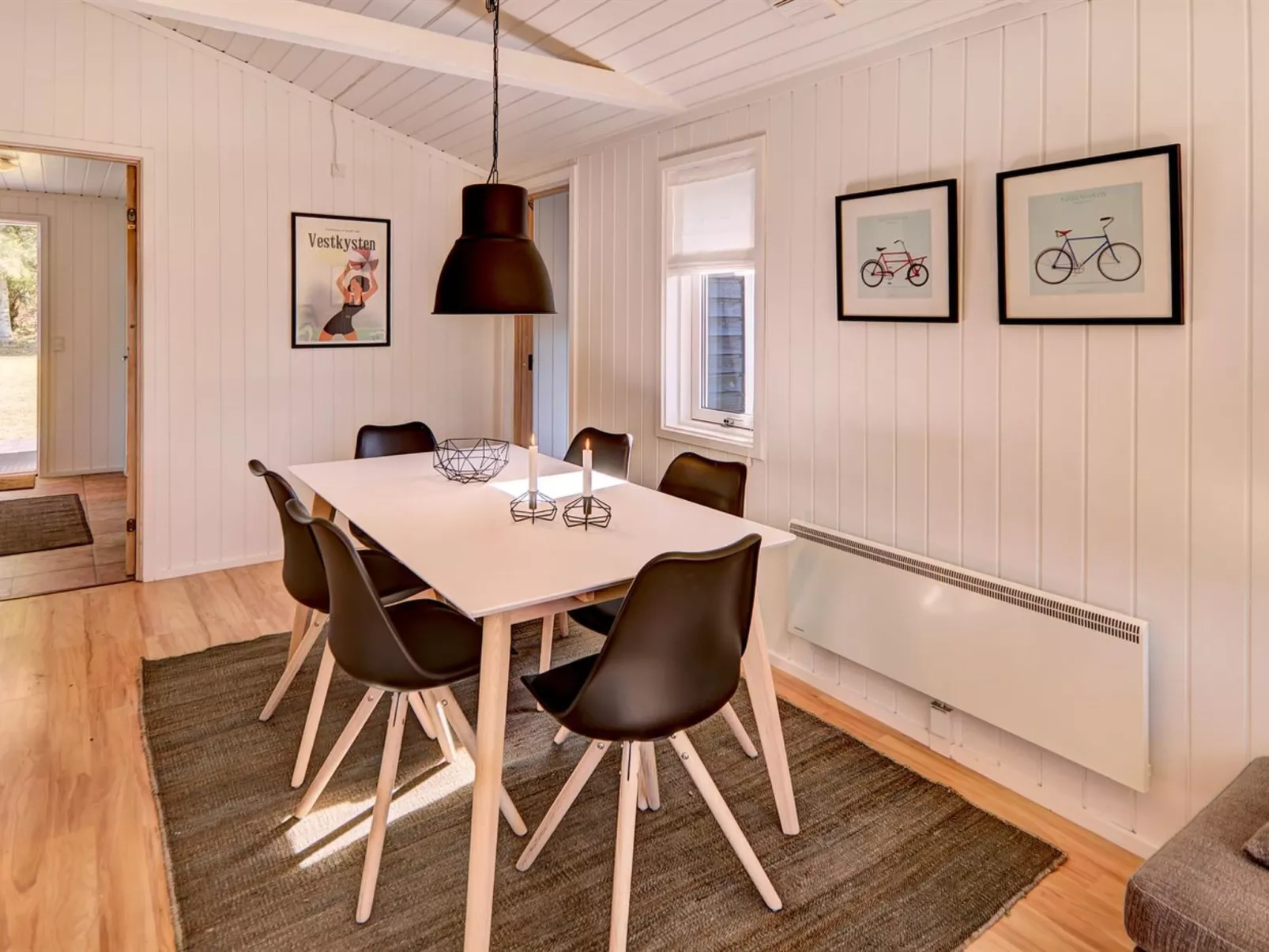 "Bylgja" - 1.7km from the sea-Dedans