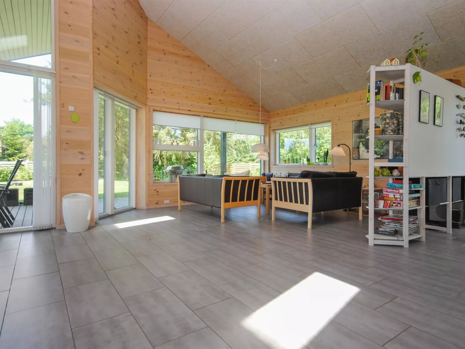 "Etly" - 600m to the fjord-Inside