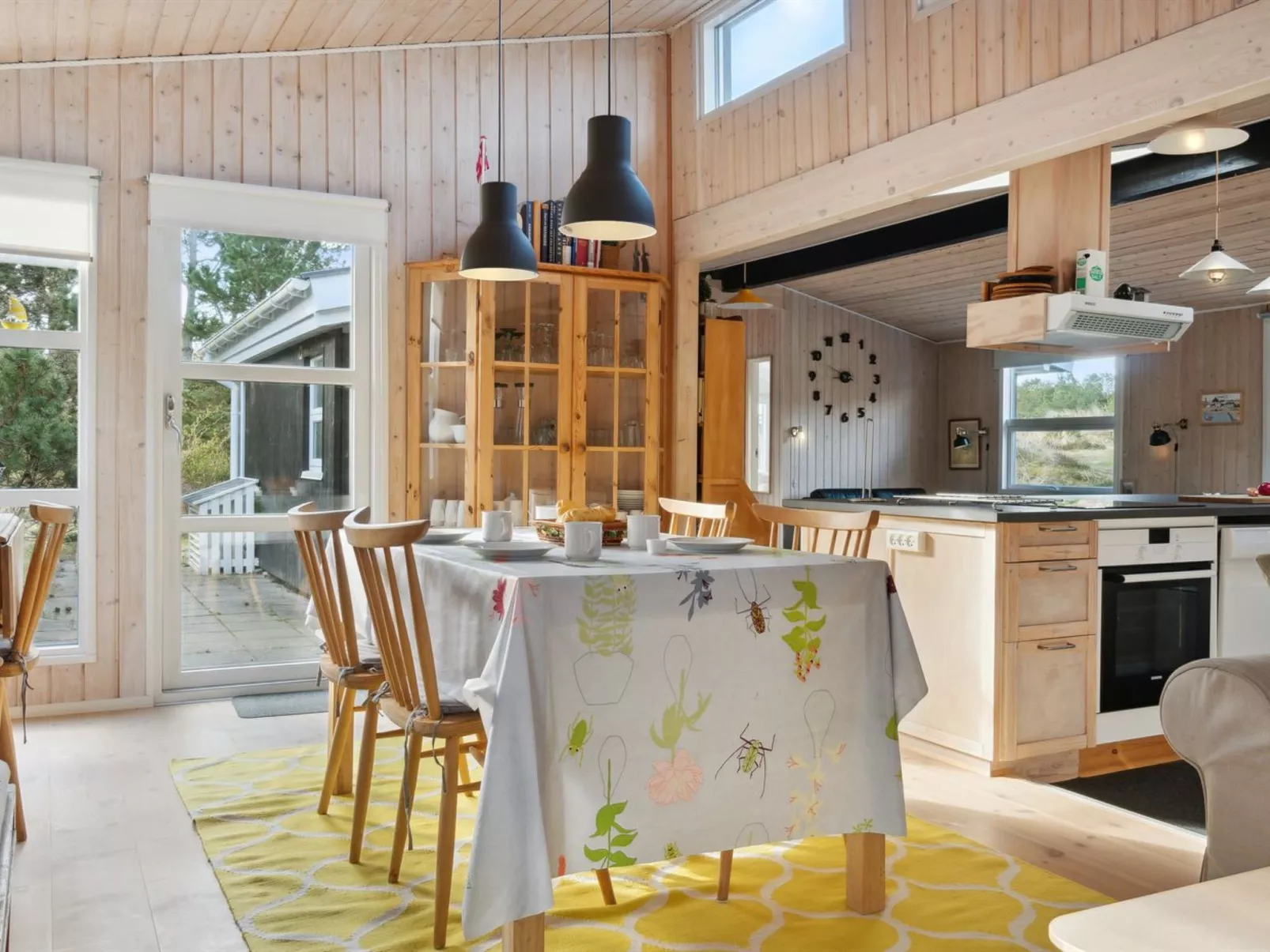 "Eroll" - 1.8km from the sea-Drinnen