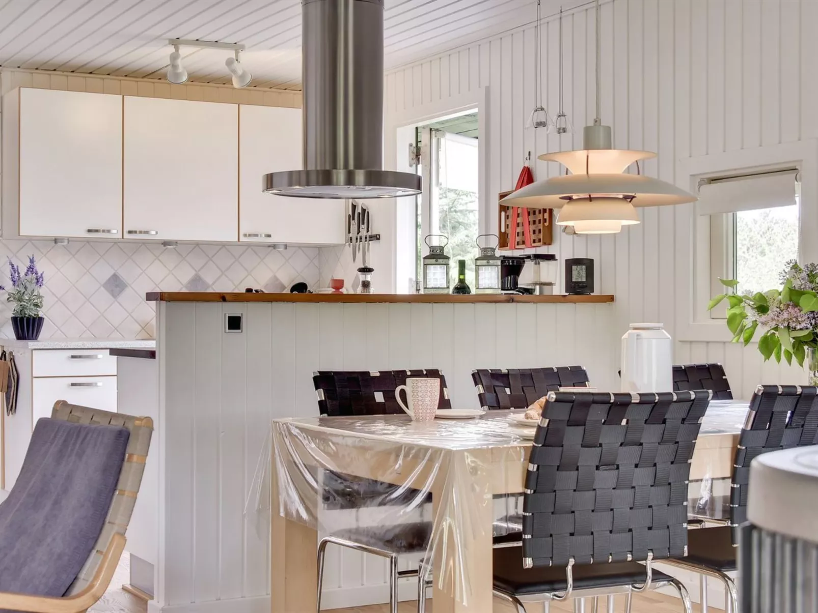 "Tjordis" - 600m to the fjord-Dedans