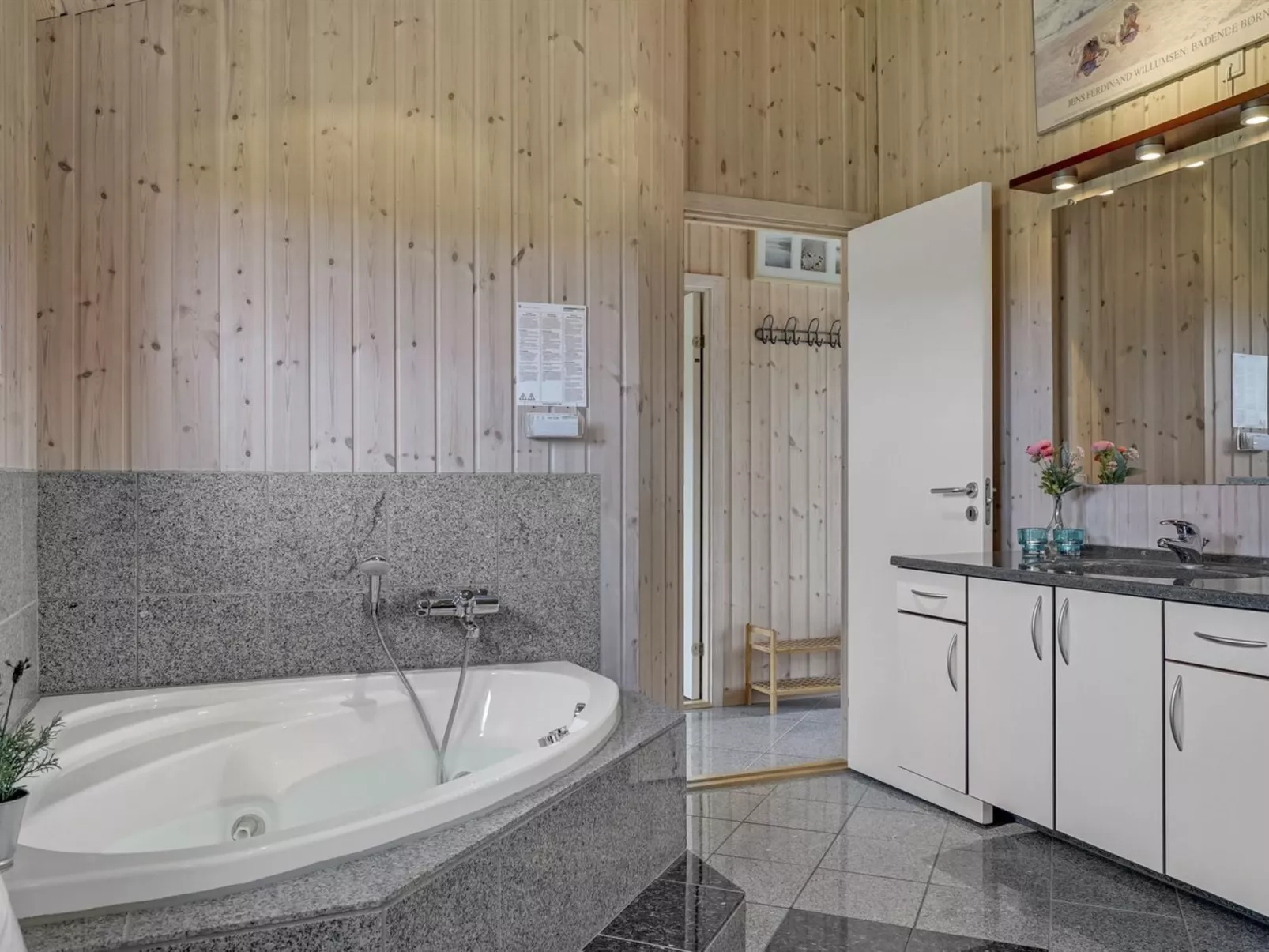 "Emppu" - 400m from the sea-Drinnen