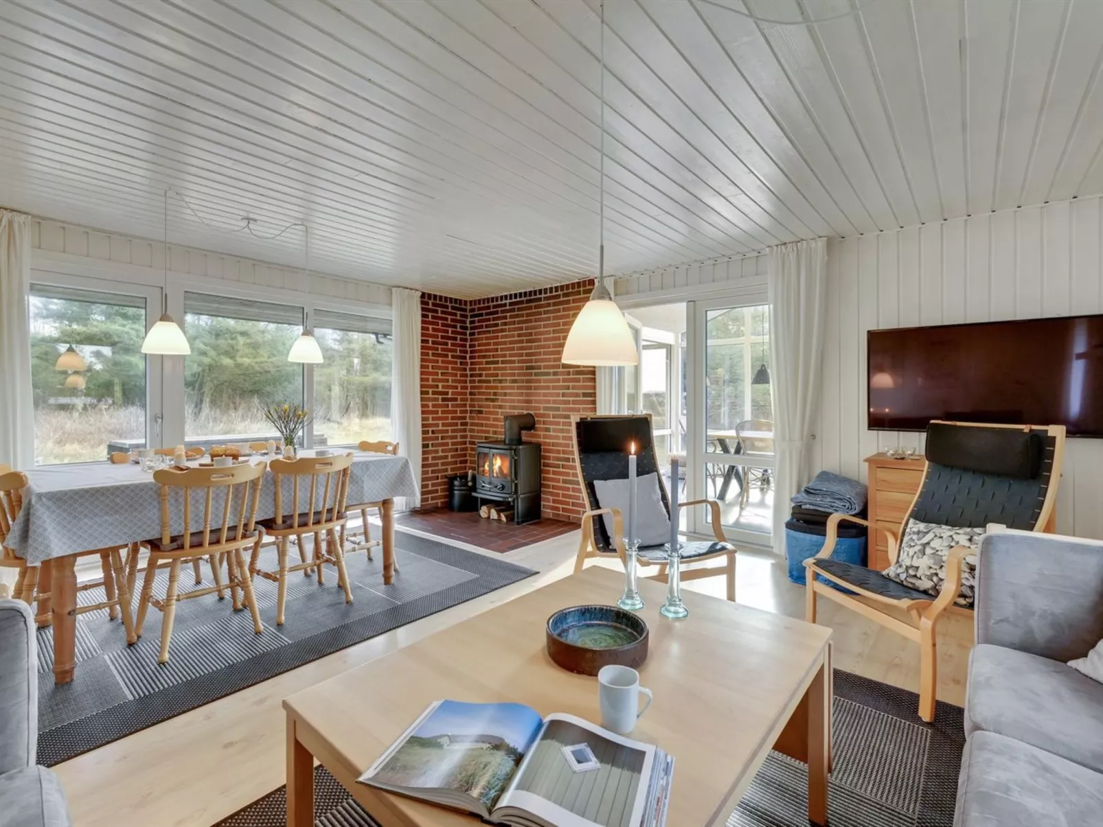 "Shalez" -  from the sea-Inside