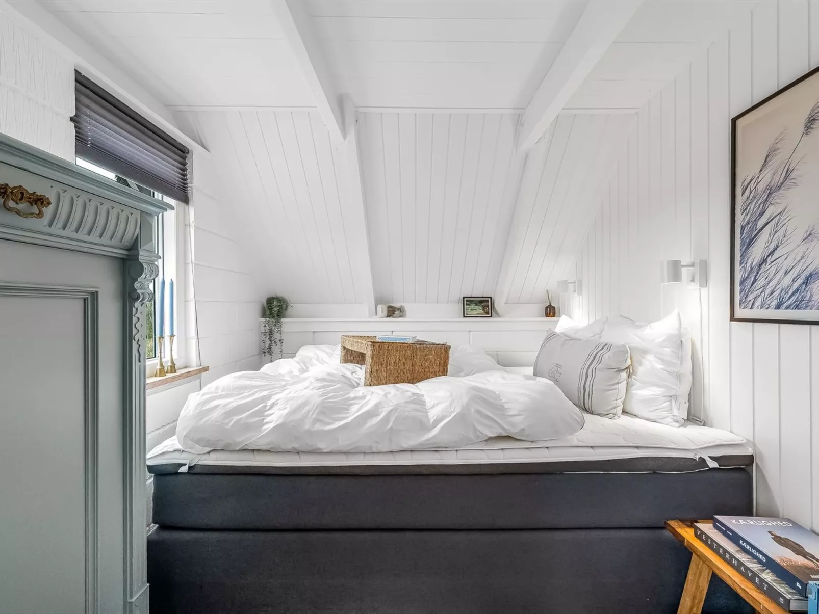 "Hen" - 400m from the sea-Dedans