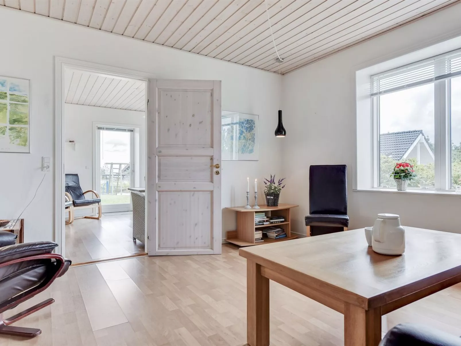 "Matthias" - 400m to the fjord-Dedans