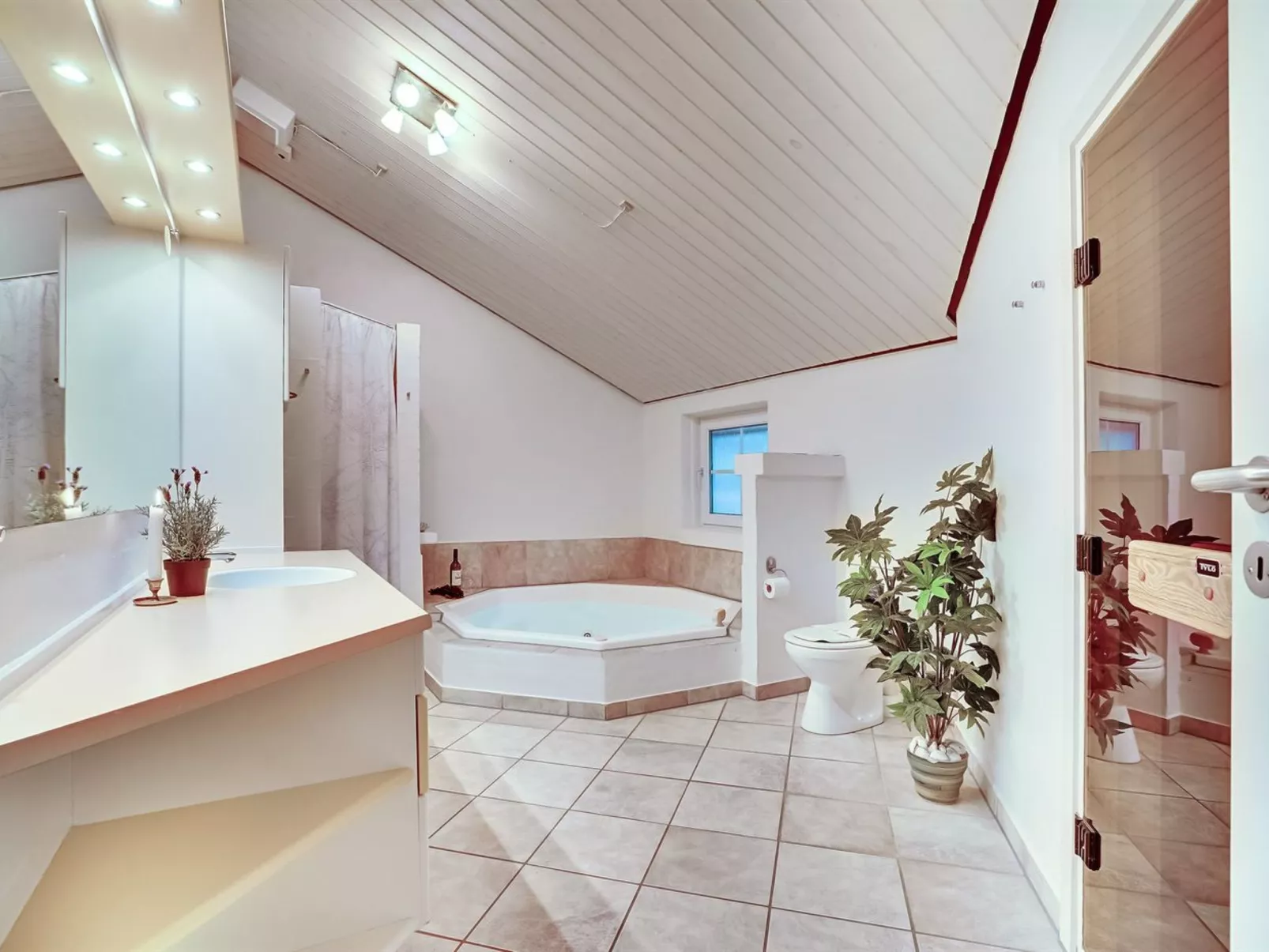 "Guththorm" - 600m from the sea-Dedans