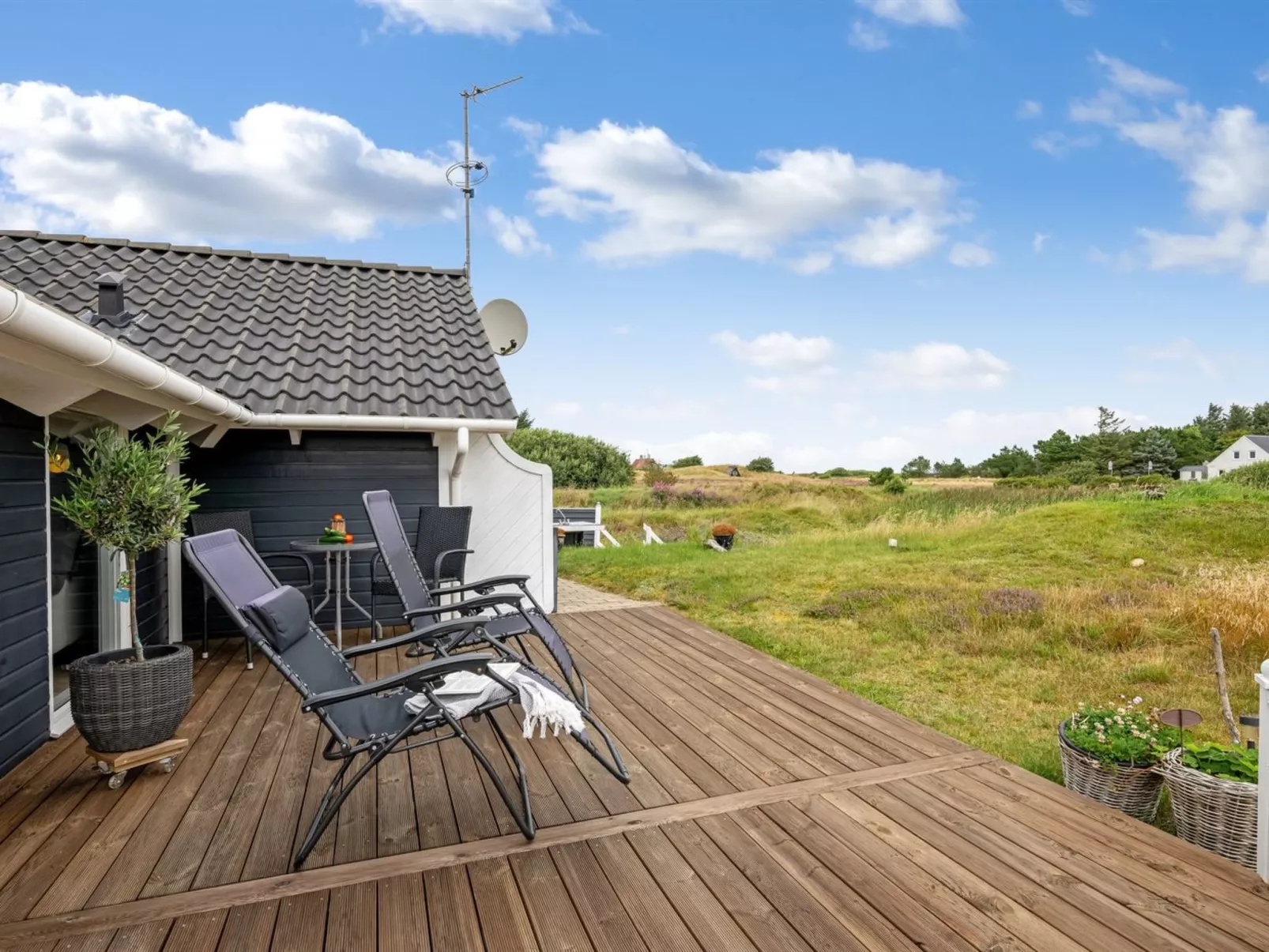 "Cyrill" - 250m to the fjord-Dehors