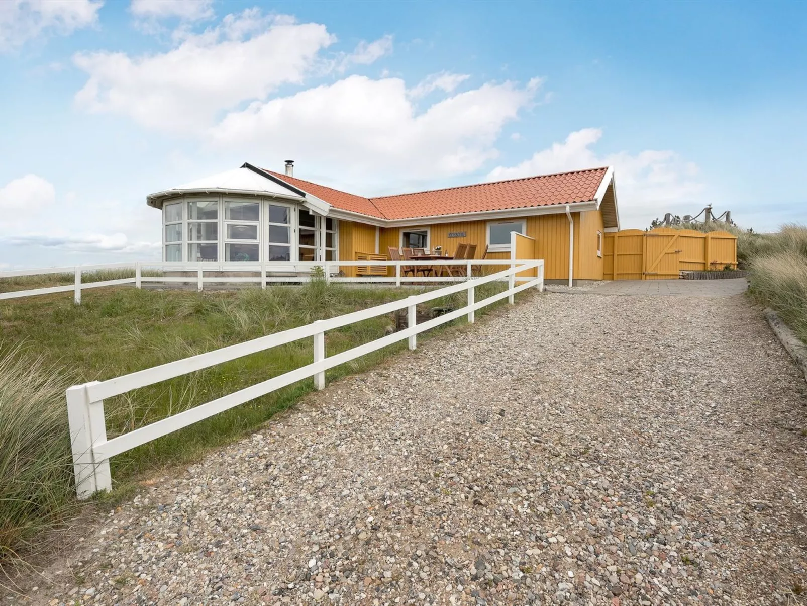 "Thrond" - 200m from the sea-Draußen