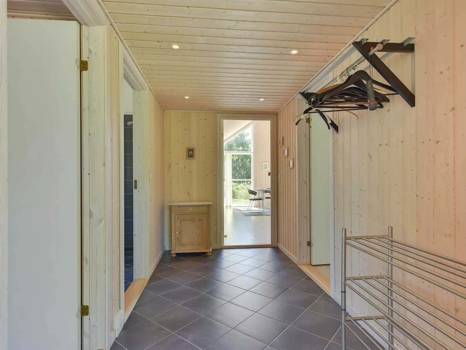 "Erich" - 1.8km from the sea-Dedans