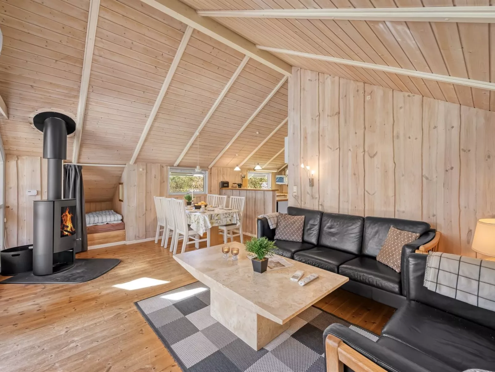 "Snefrid" - 12km from the sea-Inside