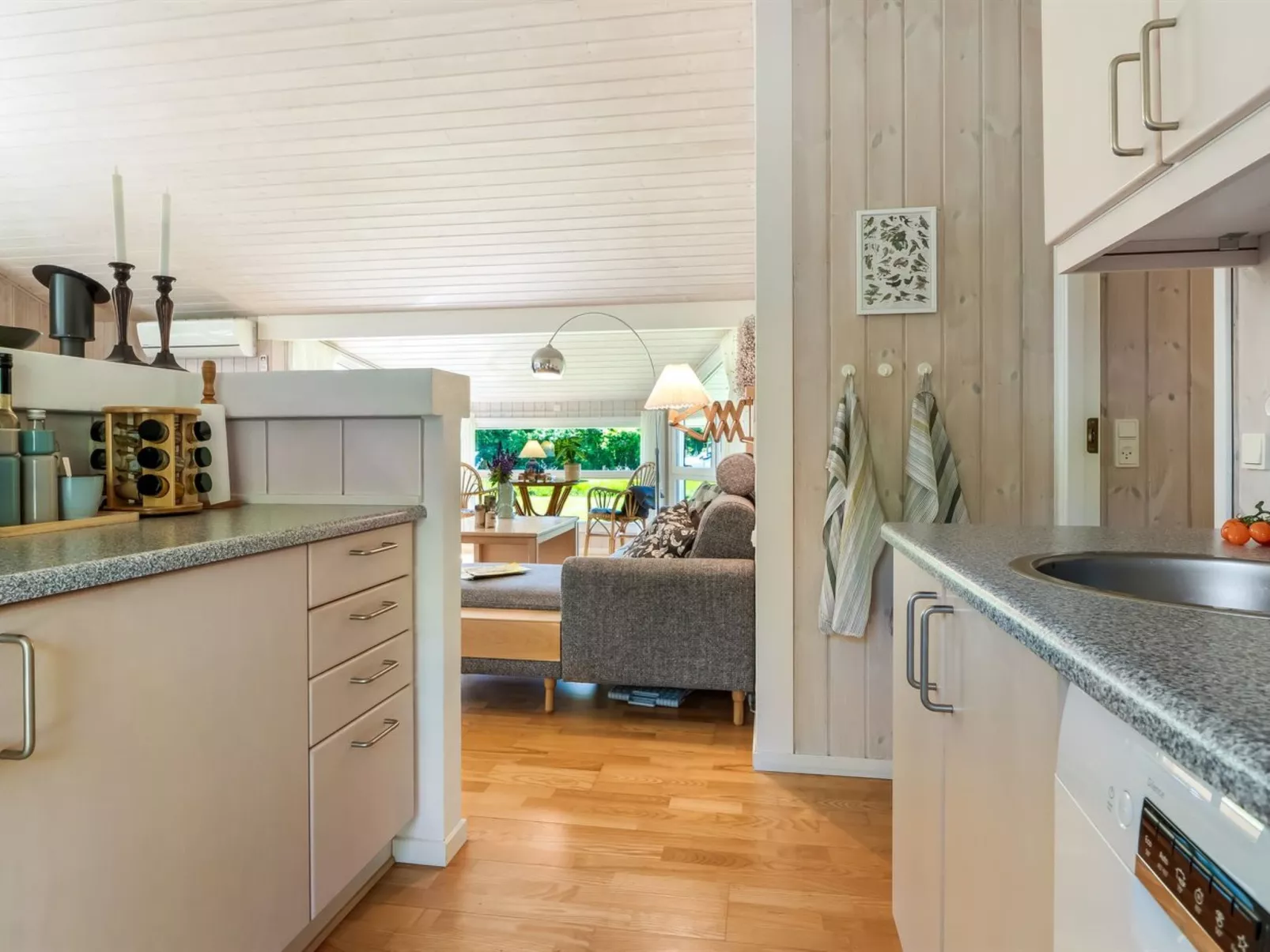 "Vilmar" - 1.2km from the sea-Dedans