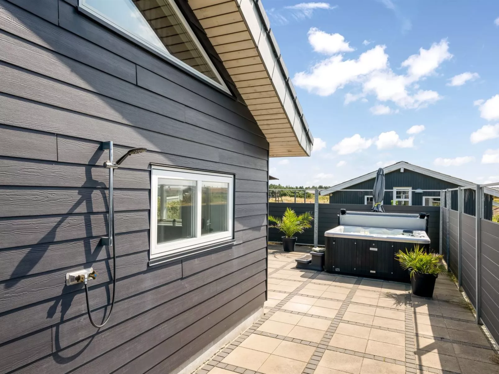 "Ennie" -  from the sea-Outside