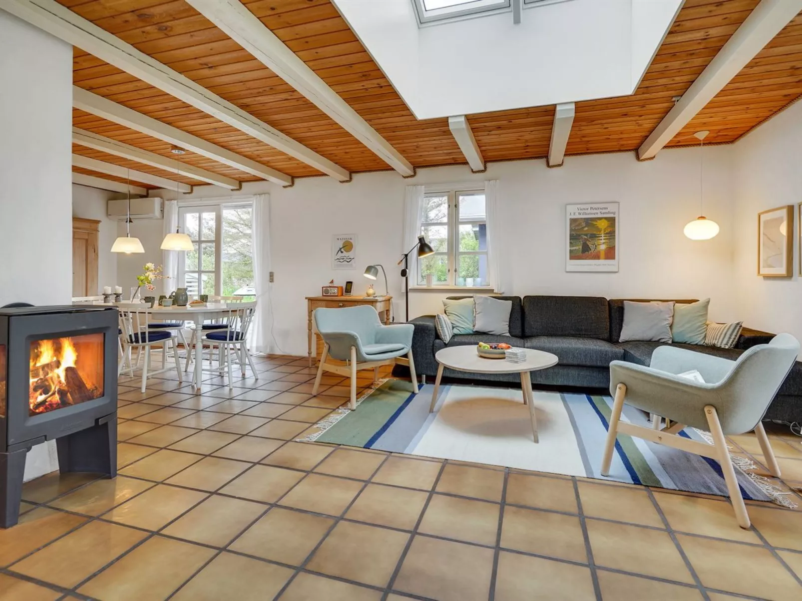 "Sölvy" - 300m from the sea-Inside