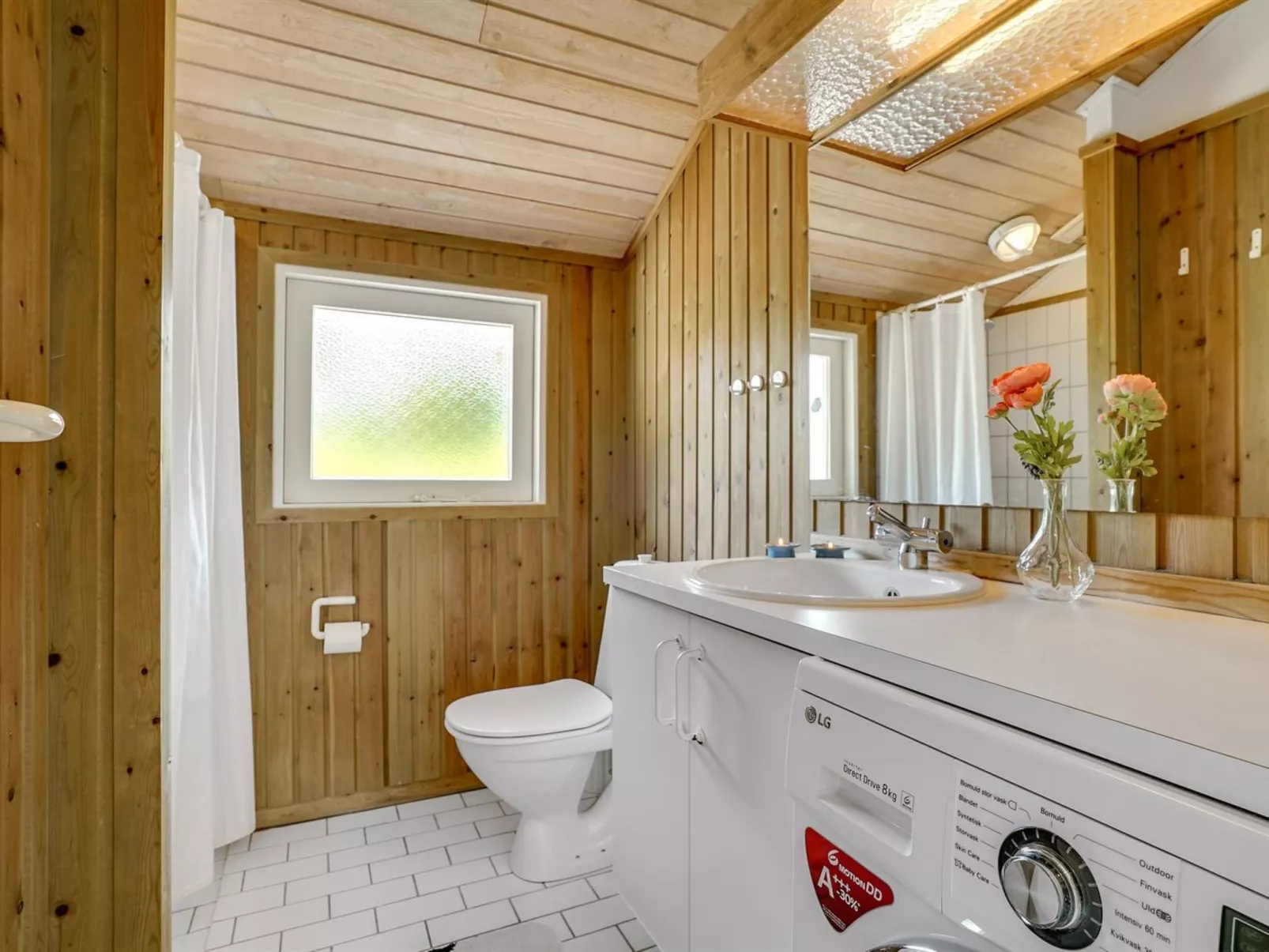 "Ømod" - 300m from the sea-Inside