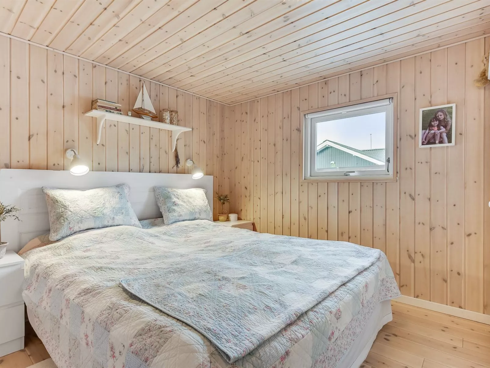 "Tini" - 50m to the fjord-Dedans