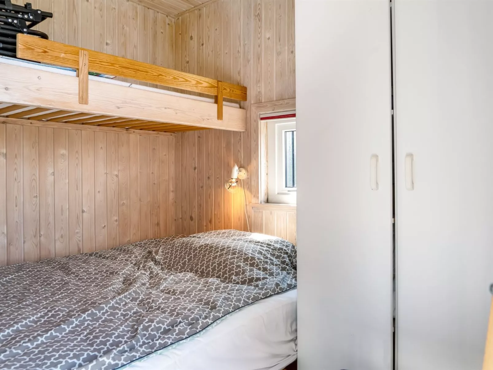 "Fatiha" - 100m from the sea-Inside