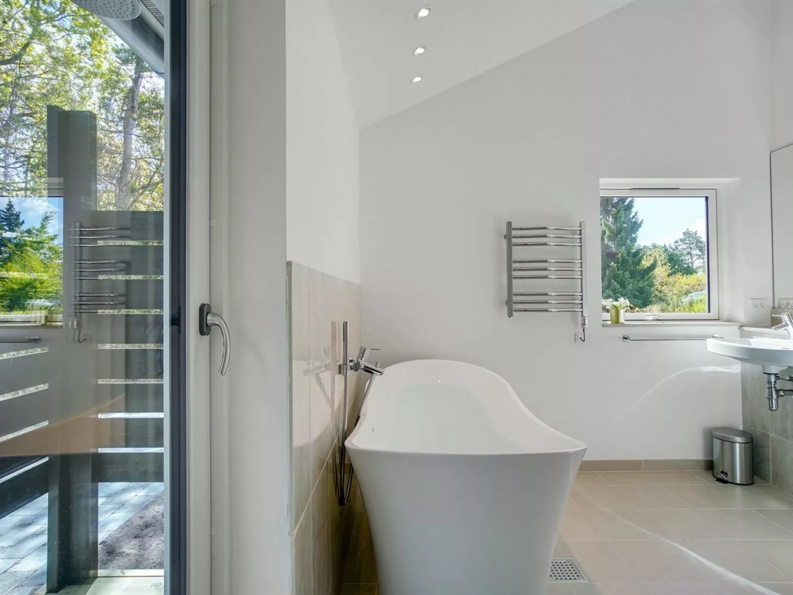 "Rikkie" - 150m to the fjord-Dedans