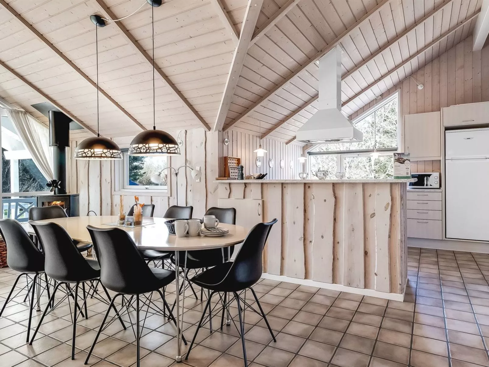 "Tovi" - 4km from the sea-Inside