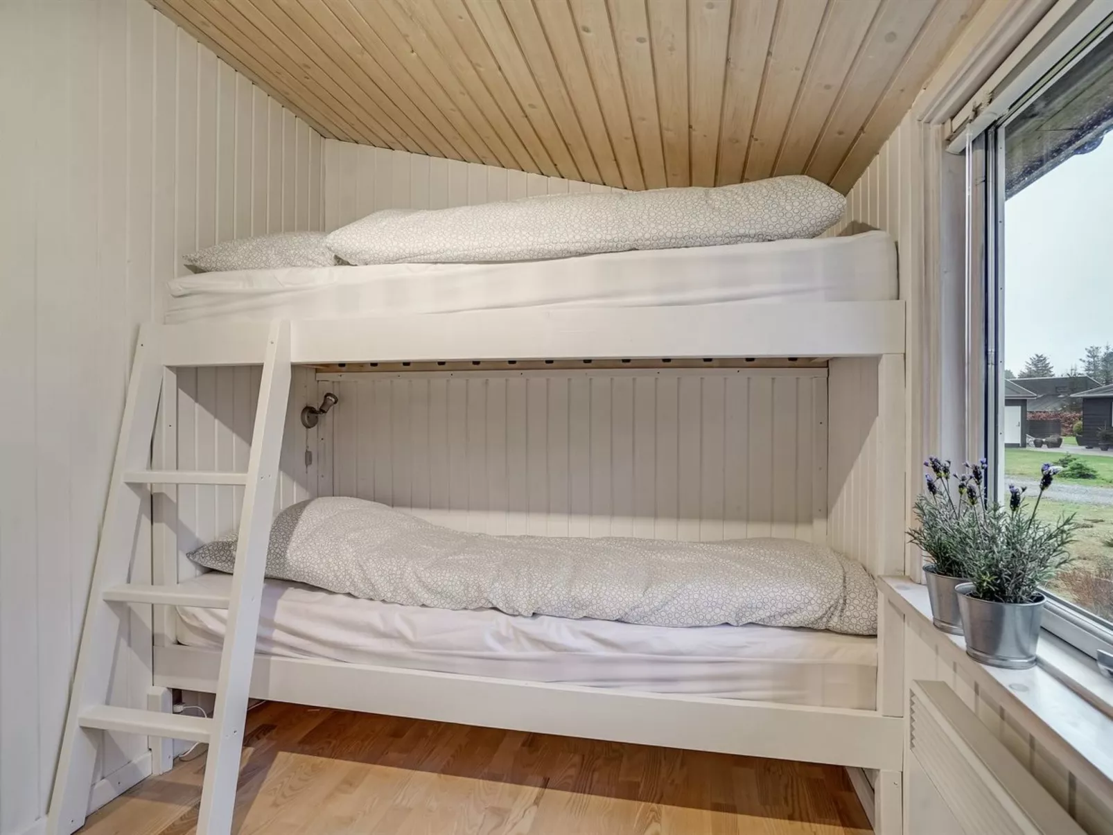 "Leonor" - 300m from the sea-Drinnen