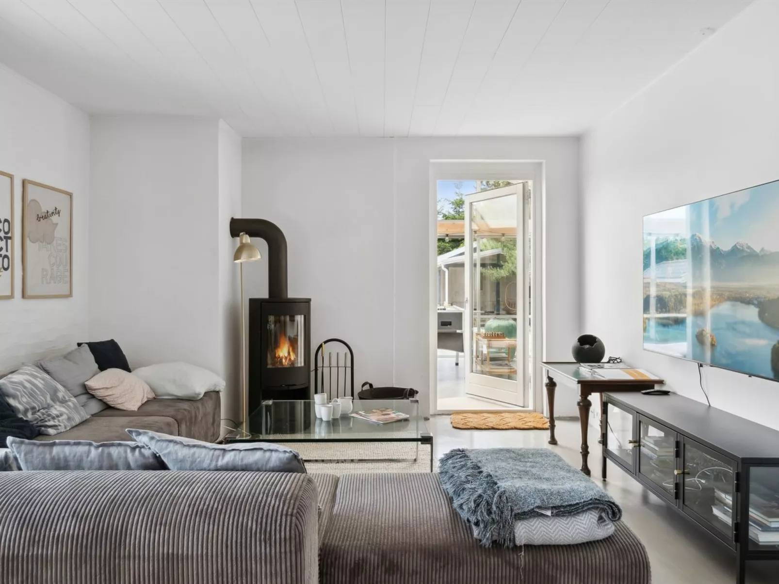 "Tonia" - 290m from the sea-Inside