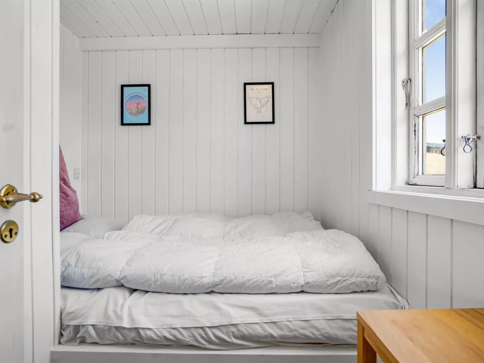 "Guthfrith" - 100m from the sea-Dedans