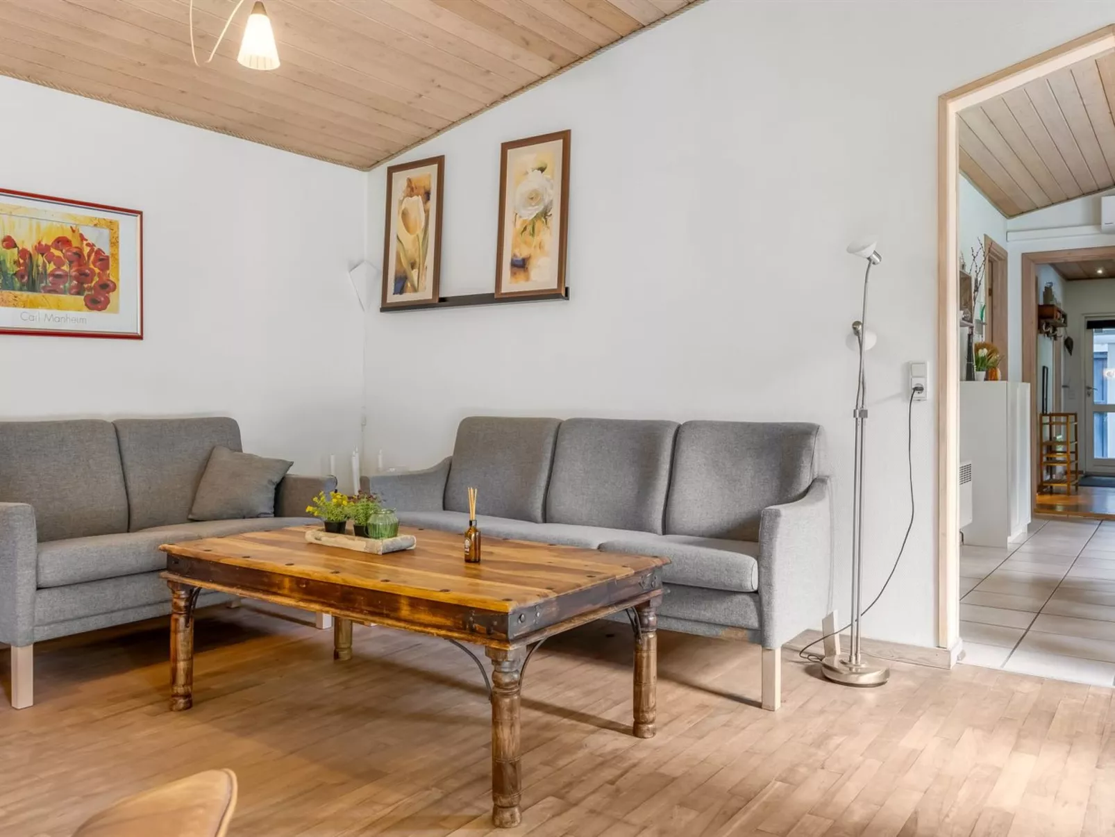 "Marret" - 30km from the sea-Inside