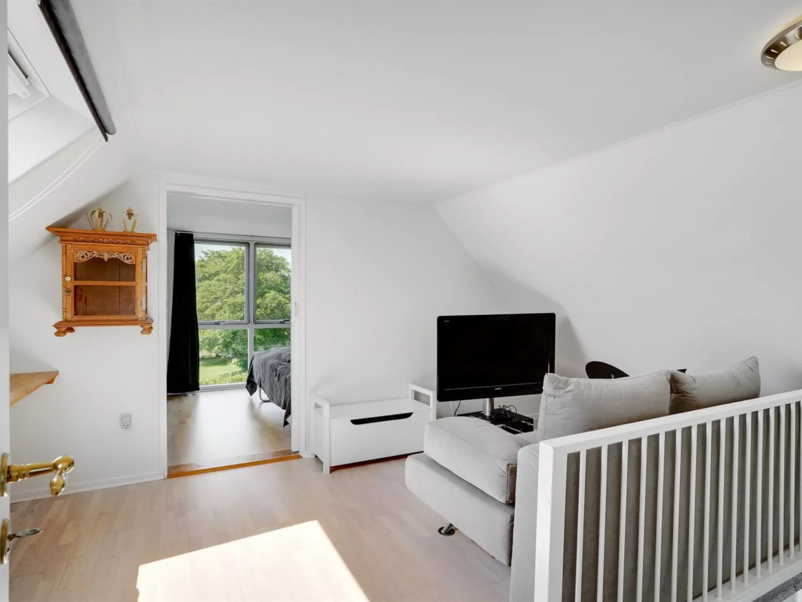 "Edvia" - 700m to the fjord-Inside